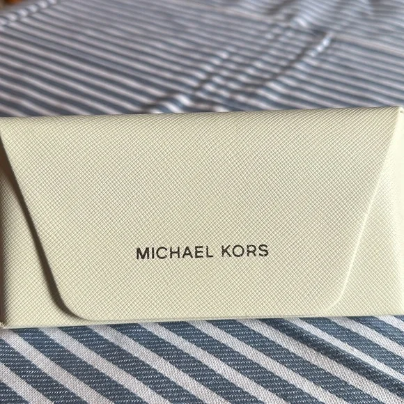Michael Kors Sunglasses Case NWOT - Picture 2 of 7